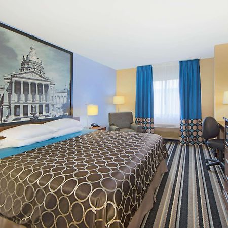 Super 8 By Wyndham Fairfield Hotell Eksteriør bilde